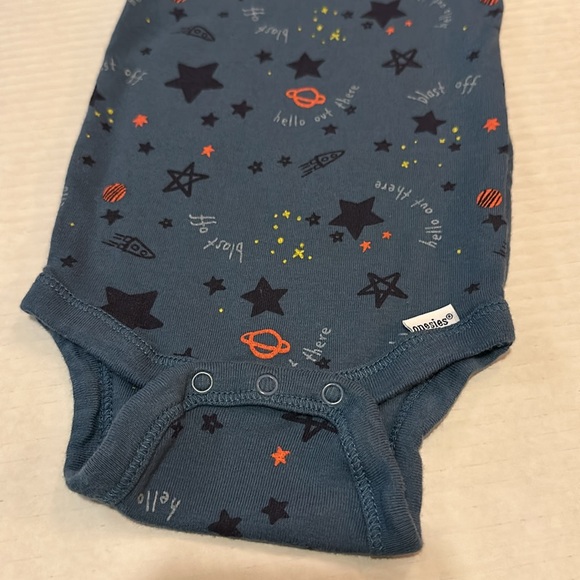 Gerber Baby Onesie Bodysuits set of age 6-9 months - Picture 9 of 14